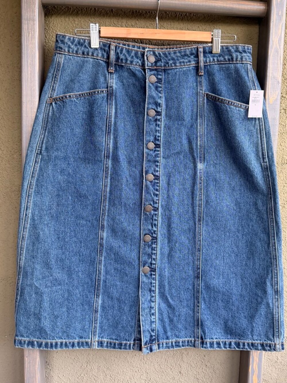 Old Navy Button-Front Denim Skirt | Women's Size 12 | NWT